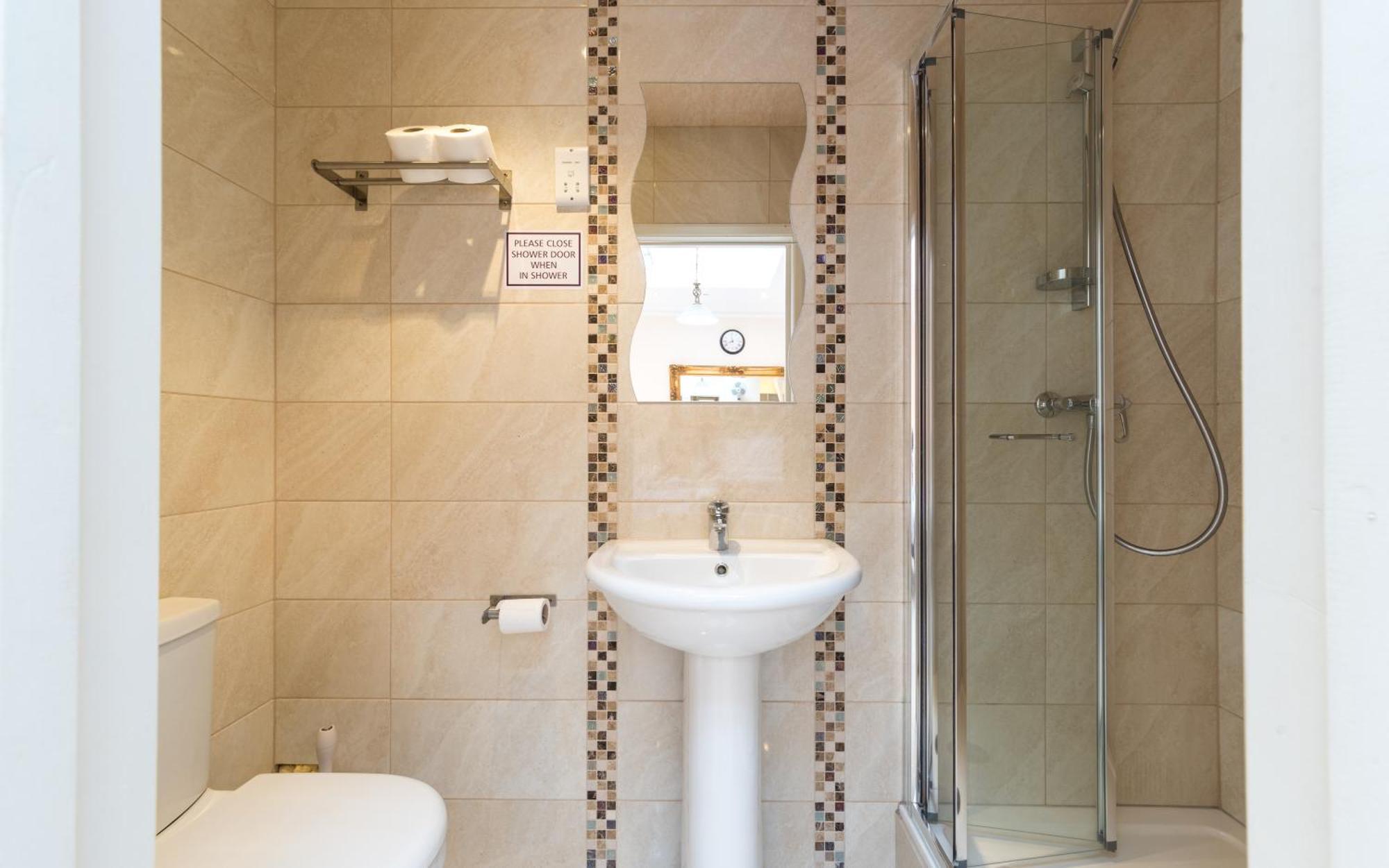Saba Rooms And Apartments London Bagian luar foto