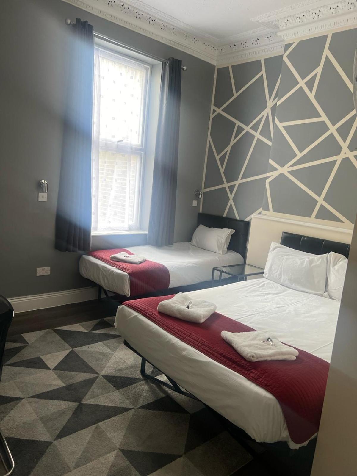 Saba Rooms And Apartments London Bagian luar foto