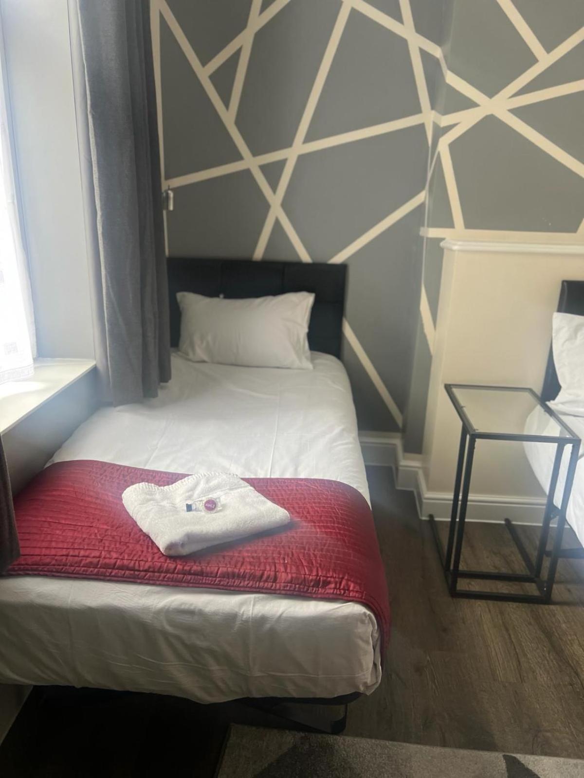 Saba Rooms And Apartments London Bagian luar foto