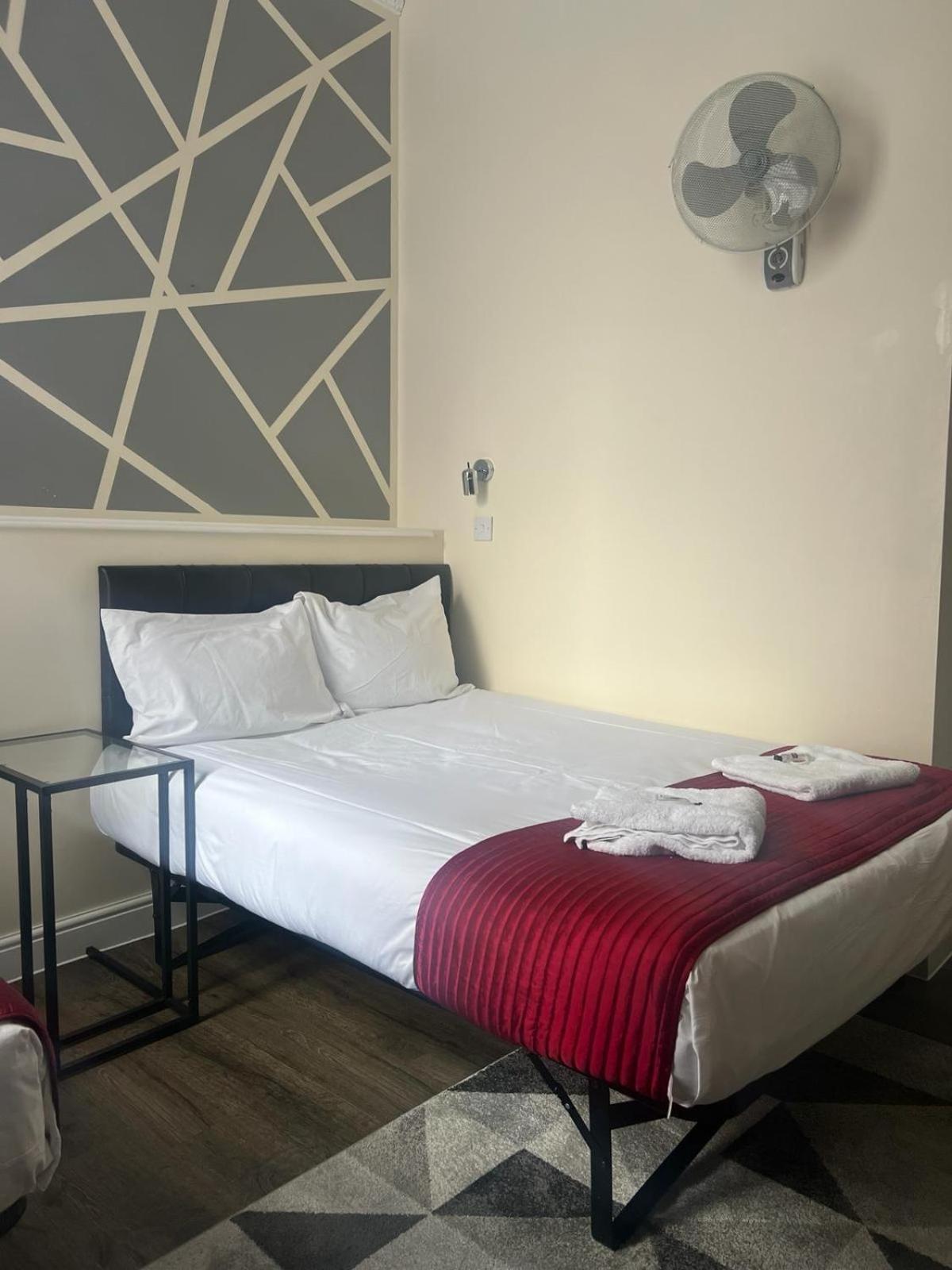 Saba Rooms And Apartments London Bagian luar foto