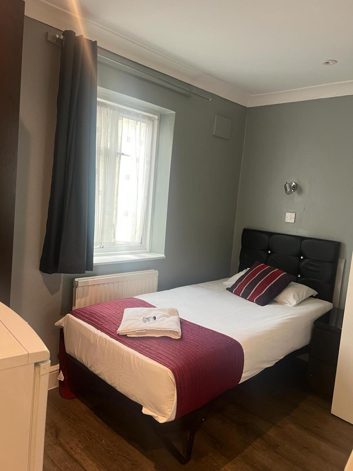 Saba Rooms And Apartments London Bagian luar foto